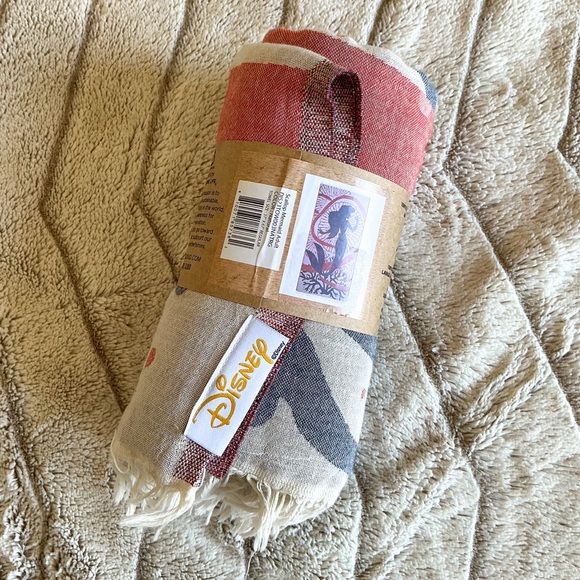 NWT Sand Cloud Disney Scallop Mermaid Ariel Towel - Picture 11 of 11